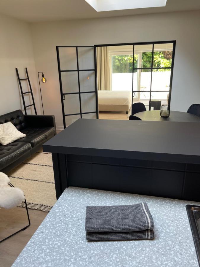Unique Luxury Apartment With Cosy Garden! เกนต์ ภายนอก รูปภาพ